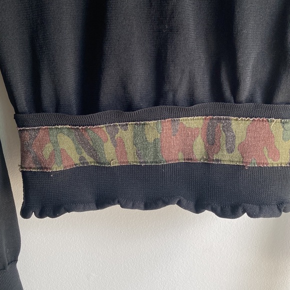 Rare vintage Y2k 2000 Comme Des Garçon Camouflage Tape top. - Picture 4 of 7